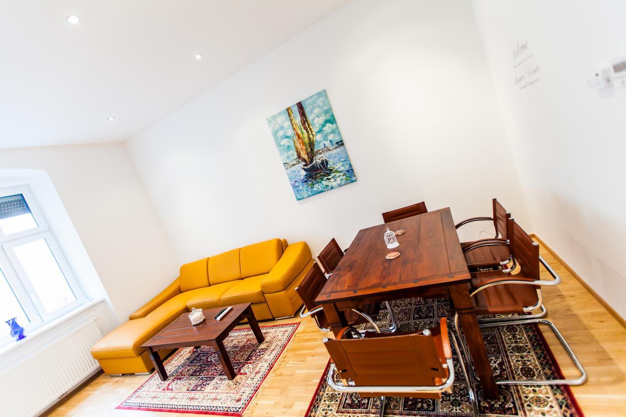 Market & Free Parking Appartement
